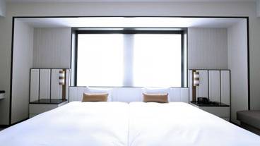 客室 / 30
