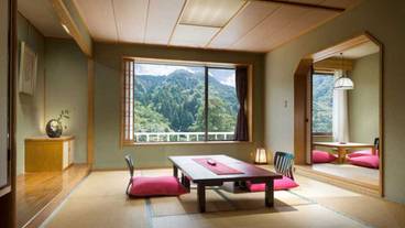 客室内のダイニングエリア / 4