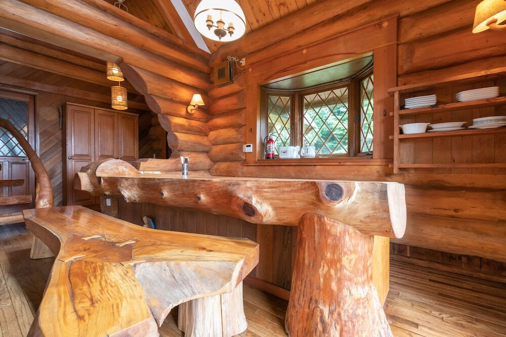 客室内のダイニングエリア