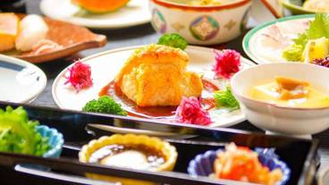 食事・飲み物 / 23