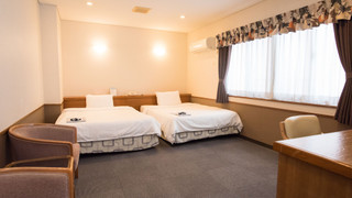 ツインルーム ダブルベッド 2 台 禁煙