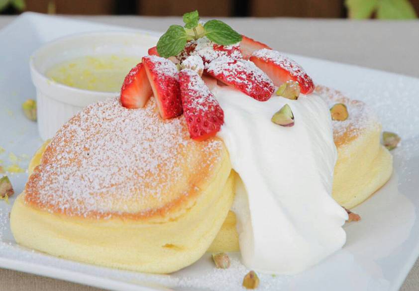 海を望むカフェ
幸せのパンケーキ / 2