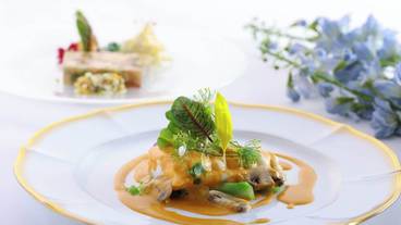 食事・飲み物 / 3