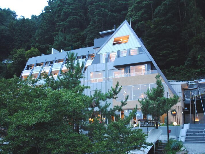 「湖(みず)のホテル」で過ごす、ふたりの時間3688493