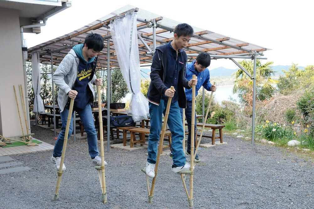 子供用の遊び場 - 屋外