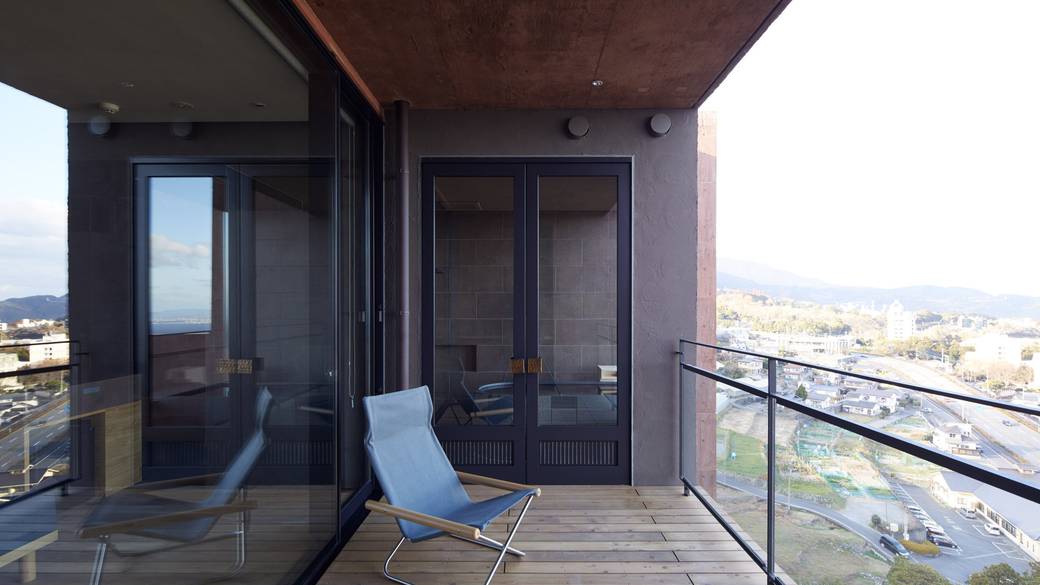 デッキには大分産ヒノキを使用 / 2