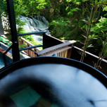 レトロ体験の女子旅へ♪「五右衛門風呂(長州風呂)」に入れる宿12選／全国