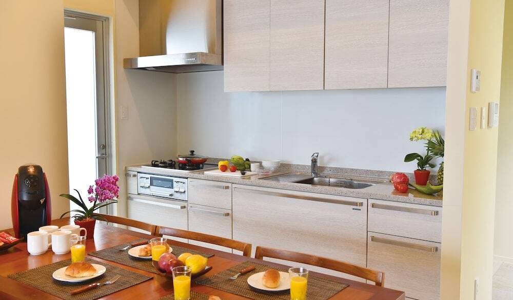 キッチンで楽しく
クッキング / 2