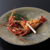 伊勢海老か鮑を選べる
豪華な懐石料理 / 2