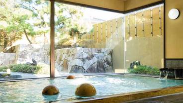 屋内スパ浴槽 / 1