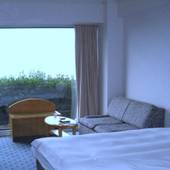 南鳥羽海岸 石鏡温泉源泉の宿 ホテルいじか荘(三重県 旅館) / 2