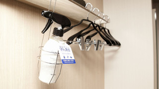 洋室 (27平米) ベッド2台 禁煙