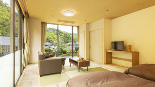 [禁煙] スーペリア和洋室ツイン 内風呂なし(ガーデンビュー)