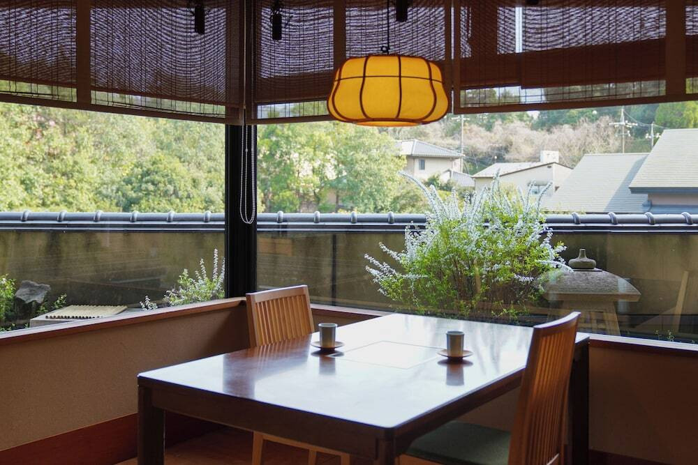 レストラン