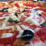 PIZZERIA FAMIGLIA（ピッツェリアファミリア）