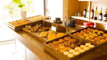 朝食スペース / 12