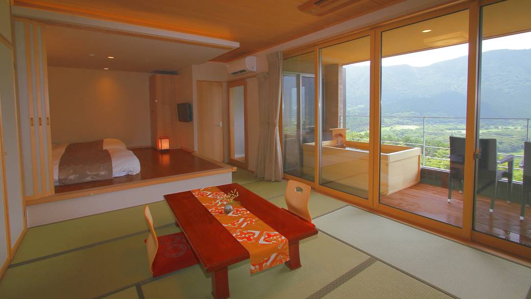 箱根の大パノラマと
一体になれるお部屋 / 1