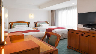 [禁煙] デラックスファミリーツインルーム (エキストラベッド1台+ソファーベッド1台)