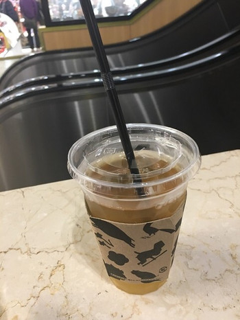 「丸八製茶場 JR百番街店」 ドリンク 59127977 献上加賀棒茶すれみテトラＣＯＬＤ￥２５０