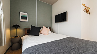 ダブルルーム (シャワー/トイレ付) エレベーターなし 405室 禁煙