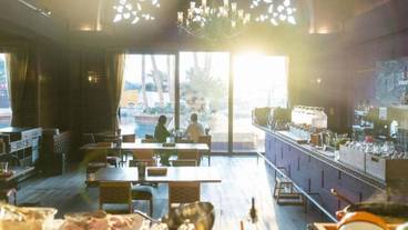 朝食スペース / 10