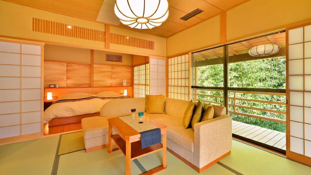 静かな時間が流れる
温泉付き客室 / 1