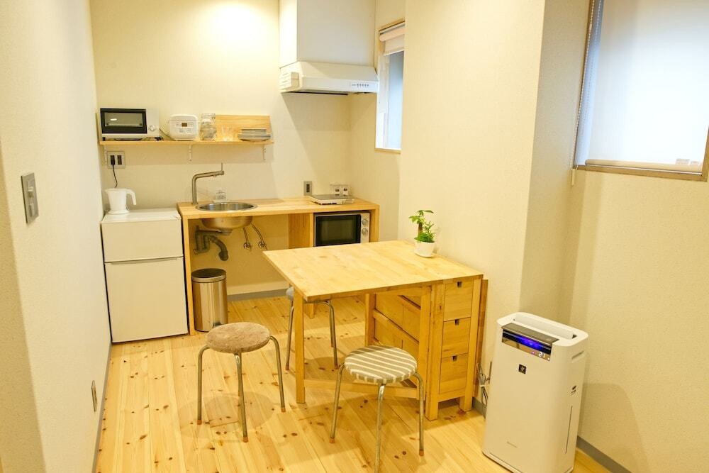 客室内のダイニングエリア