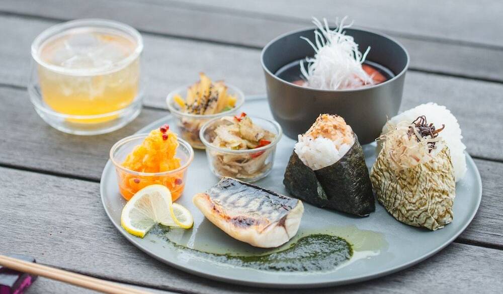 TOSA 和定食 / 1