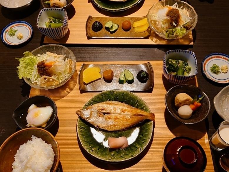 品数豊富な和定食で
パワーチャージ / 1