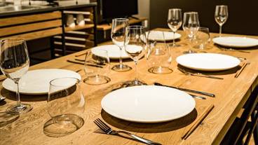 客室内のダイニングエリア / 9