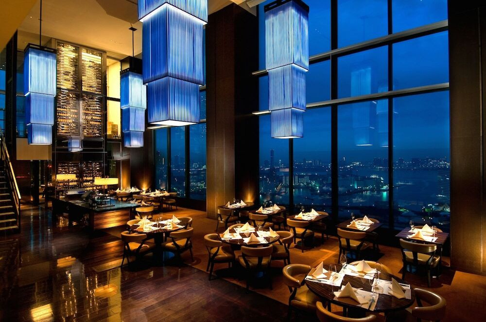 まばゆい東京湾が目の前に。ラウンジでくつろぐ都会のオアシス4044188