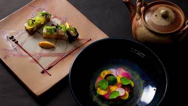 食事・飲み物 / 24