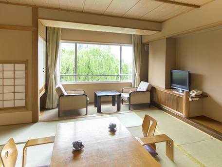 湯の川温泉 湯元啄木亭 / 1