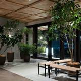 スタイリッシュな
リノベホテルへin / 5