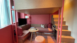 [ピンク] ロフトルーム B 禁煙