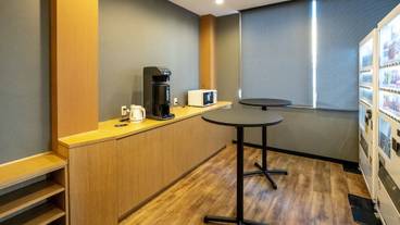 ロビー応接スペース / 3