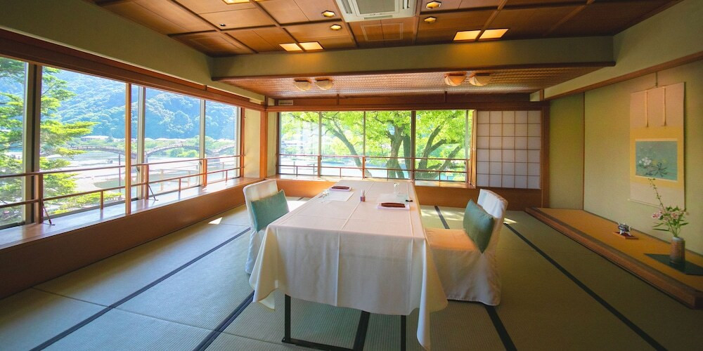 レストラン