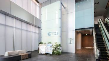 内部エントランス / 2