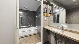 ダブルルームダブルサイズベッド 1 台ソファーベッド付き