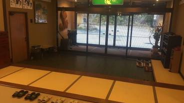 内部エントランス / 2