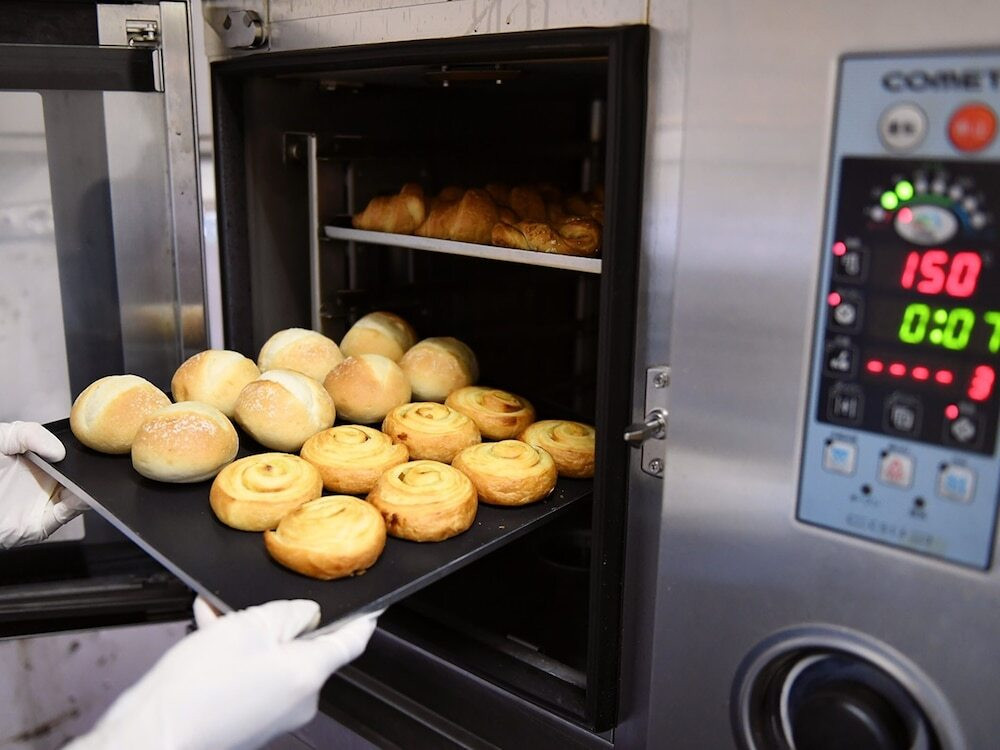 ホテルで焼くパン