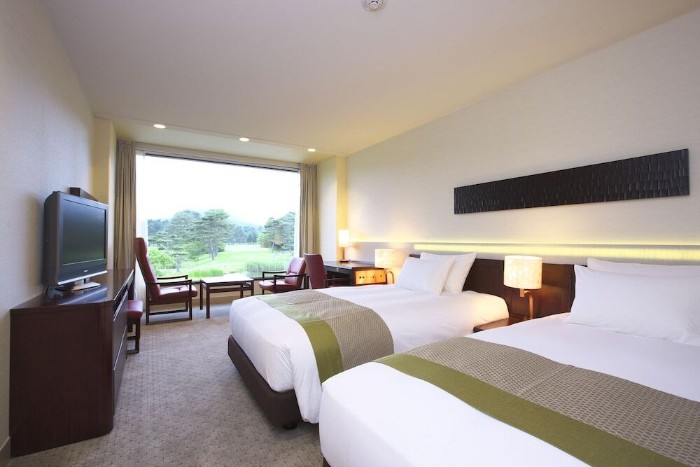 湖畔で過ごす大人の贅沢時間3350436