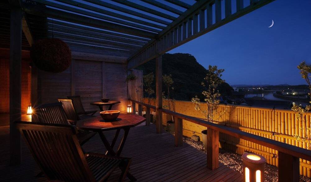 無料の貸切風呂で
疲れを癒して / 3