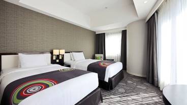 コーナー ツイン / 3