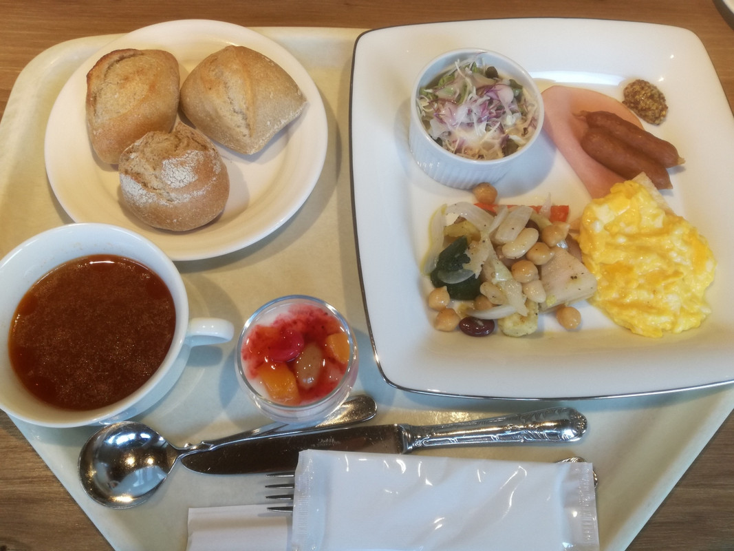朝食のプレート