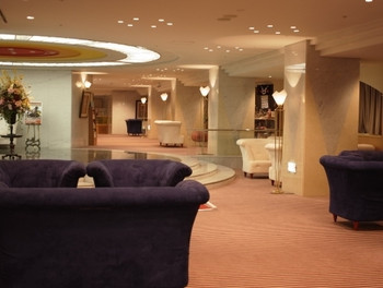 キング＆クイーン気分をホテルで堪能しよう4009716