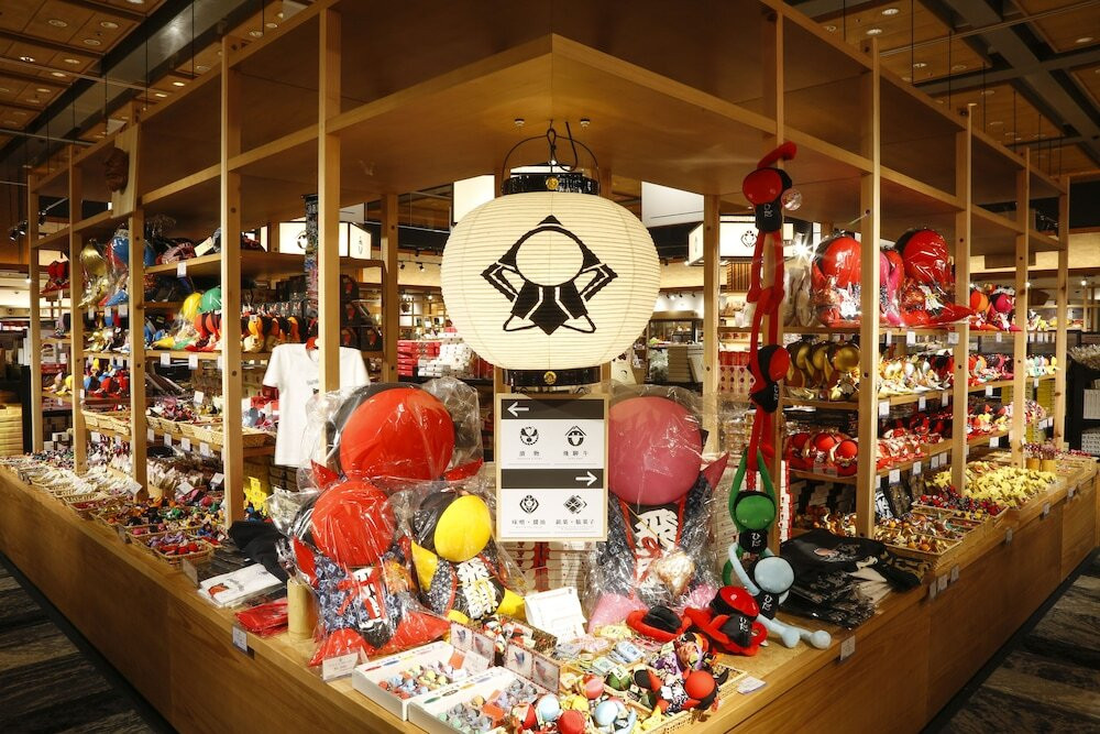 「飛騨物産館」屋台をイメージした店内