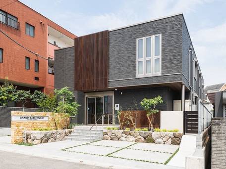 グランドベース イオラニ / 1