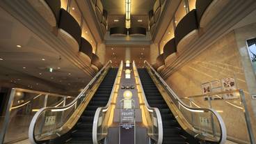 内部エントランス / 2