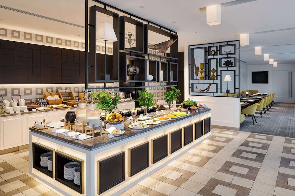 「エグゼクティブ ラウンジ」ビュッフェ台